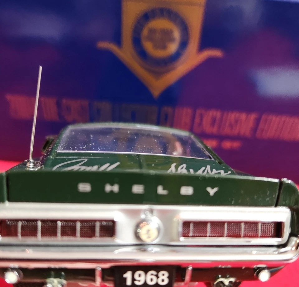 富兰克林铸币厂 1968 年 1:24 比例福特谢尔比野马签名版 339/3500 — 第 3/4 张图片