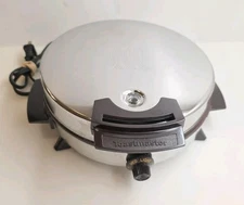 VTG Toastmaster Waffle Iron Maker Baker Non Stick Chrome 252 Round TESTED