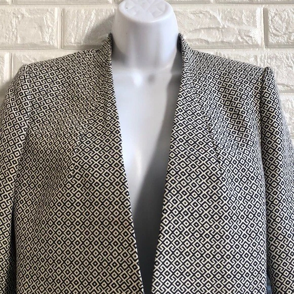 Blazer feminino Bar III com estampa de labirinto geométrico frontal aberto tamanho XS - Imagem 4 de 4