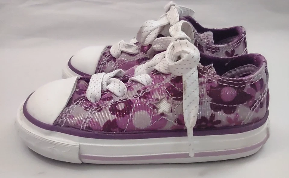 Camisetas bajas Converse One Star púrpura floral bebé/niño pequeño talla 5 Foto 3 de 4