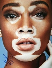WINNIE HARLOW Signed Autographed Photo EXACT VIDEO PROOF Racc Trusted Seller WINNIE HARLOW Signed Autographed Photo EXACT VIDEO PROOF Racc Trusted Seller