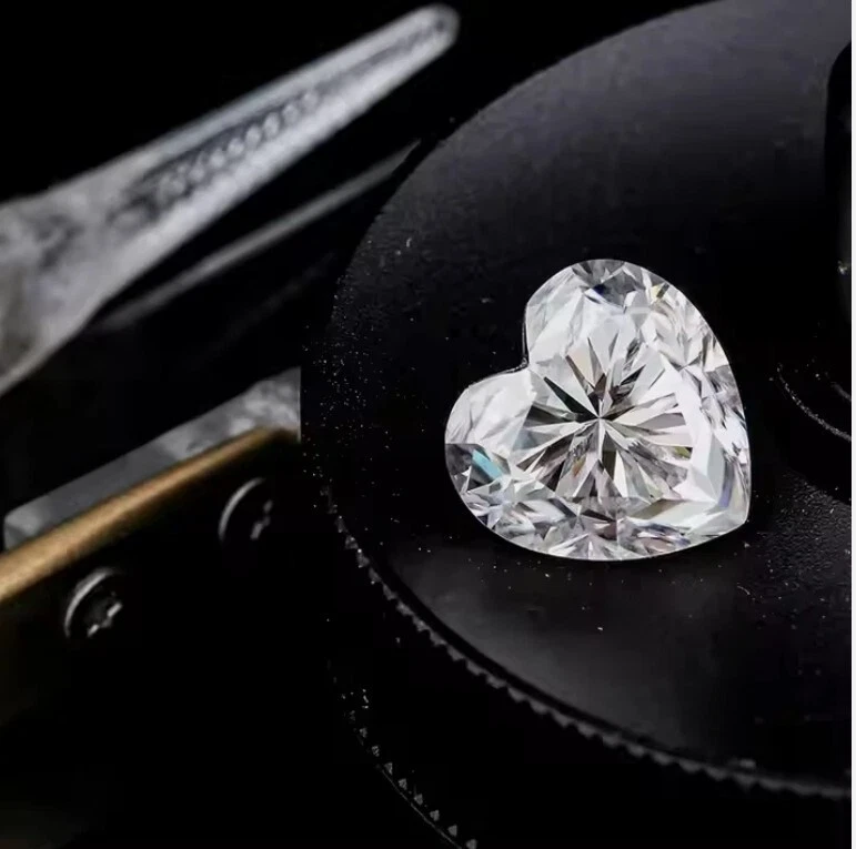 Loose Heart CVD Diamond 4 mm Lab Grown D Color IF Clarity Certified 3 Pcs Lot - Image 4 of 4