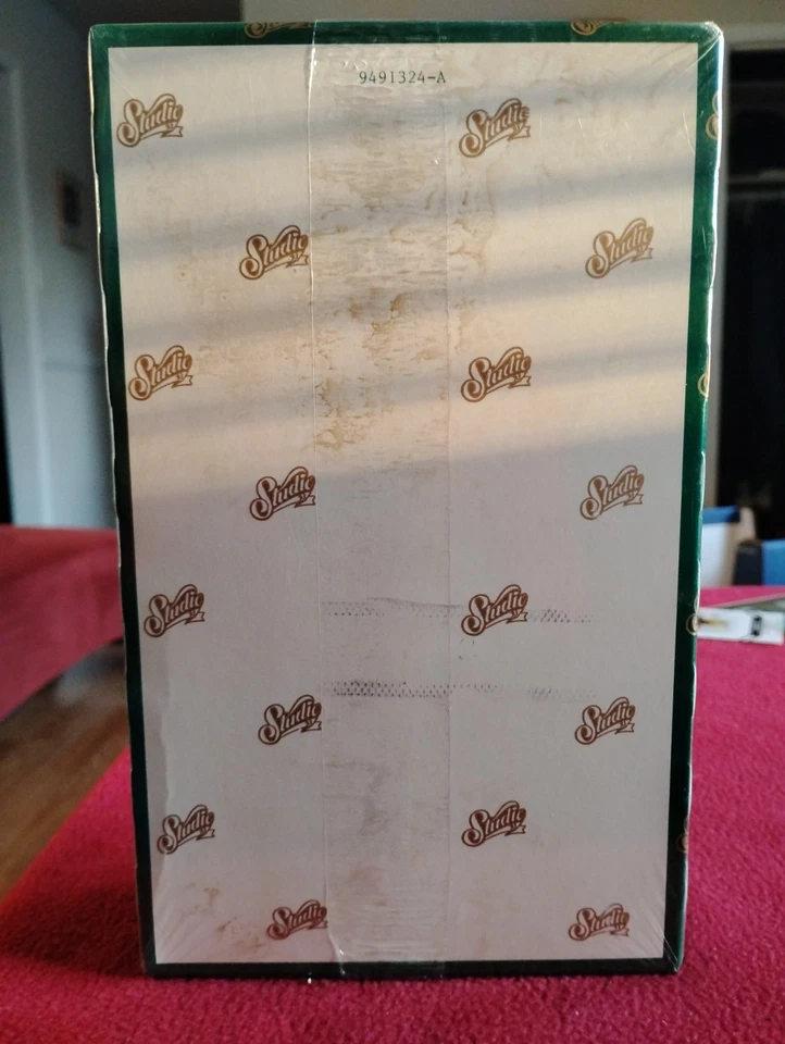 1993 Leaf Studio MLB 36 Count Factory Sealed Box Set Edition - Image 3 of 4