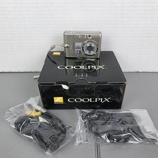 Nikon COOLPIX L11 6.0MP Digital Camera Matte silver Tested Working