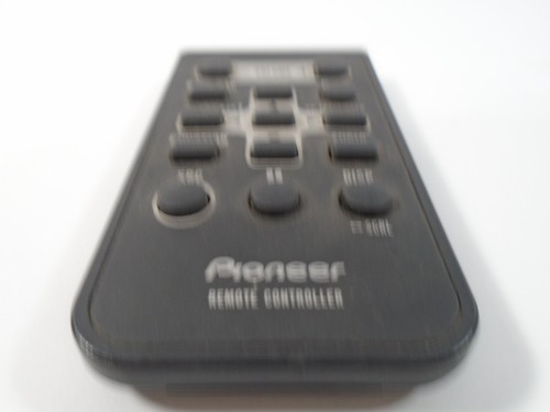 PIONEER CAR STEREO--REMOTE CONTROLLER (LOOK) CXE2758 - Picture 5 of 5