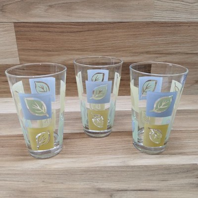 3 Glasbecher mit Blattdekor - Wasser-/Saftgläser