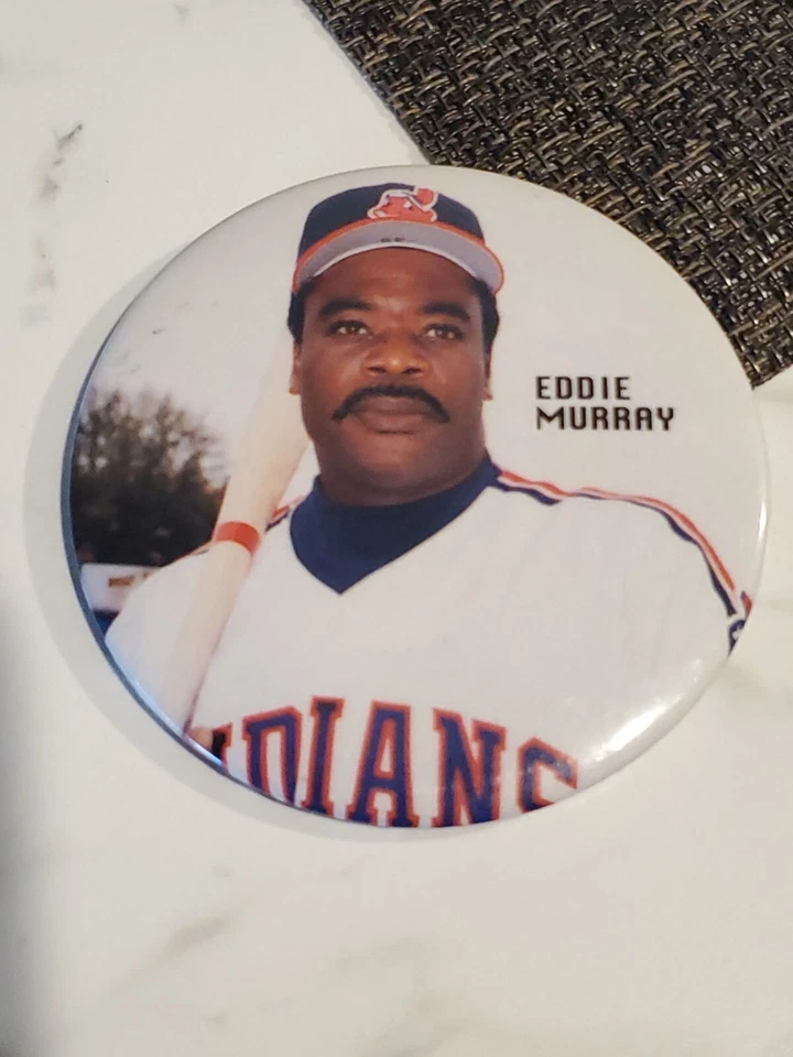 Chief Wahoo 1995 EDDIE MURRAY rare Button with Clevland Indians HOF - Image 2 of 3