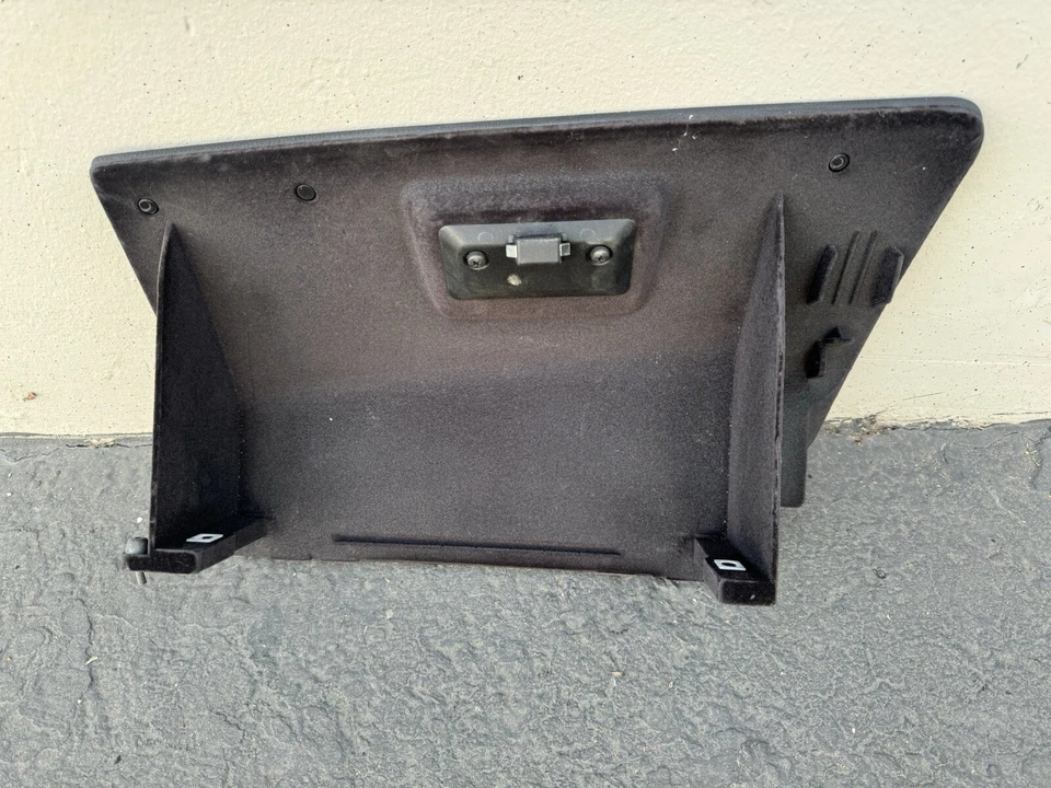 BMW 328I 2006-2008 FABRICANTE DE EQUIPOS ORIGINALES TABLERO GUANTERA MONTAJE COMPARTIMENTO DE ALMACENAMIENTO Foto 3 de 4