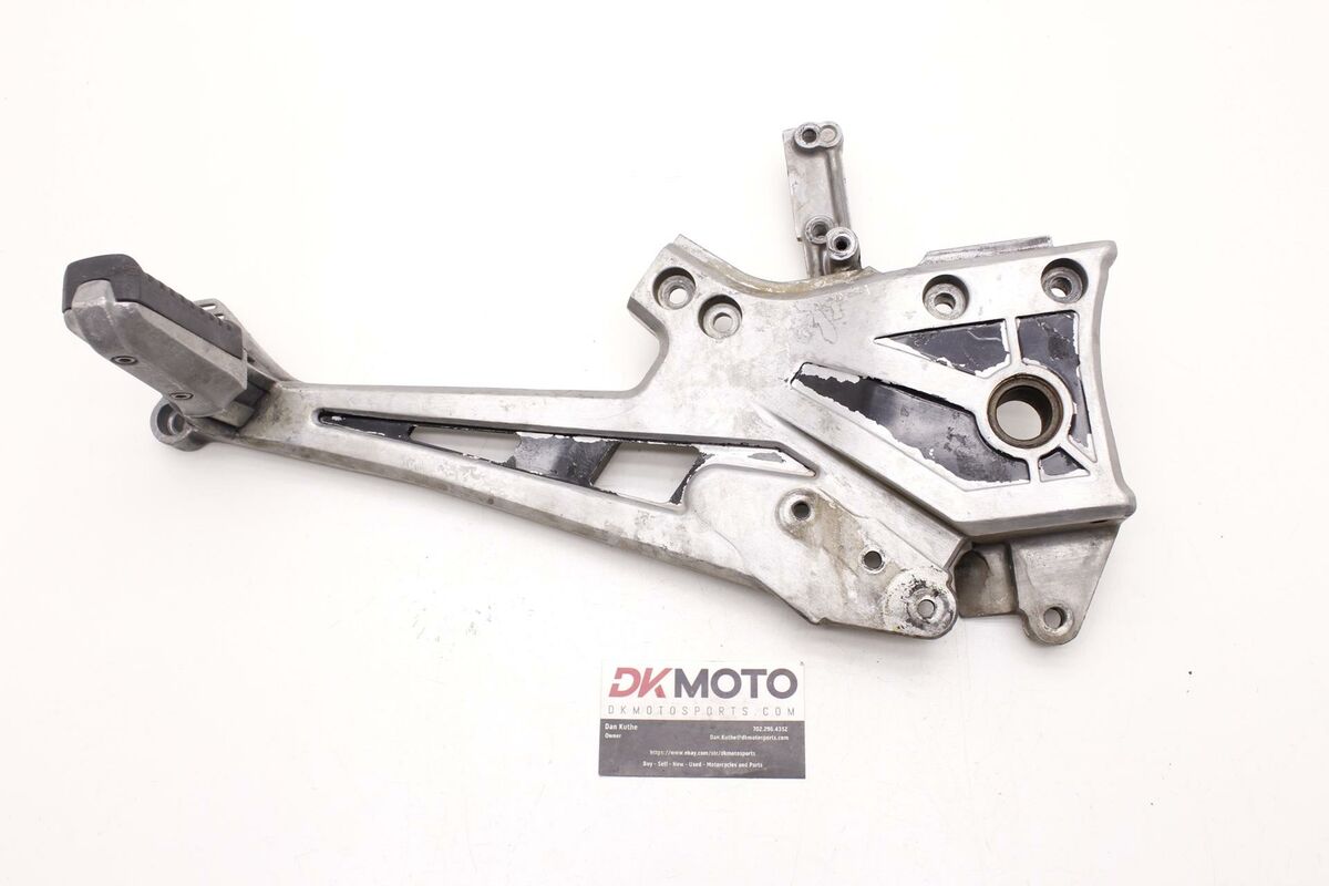 1985 Kawasaki ZX900A GPZ900R OEM Right Rearset Rear Set 1985 Kawasaki ZX900A GPZ900R OEM Right Rearset Rear Set
