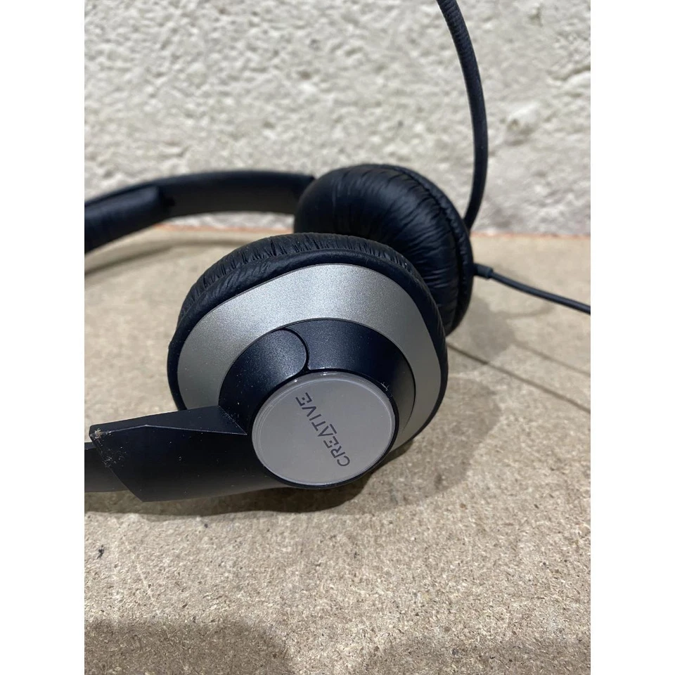 Creative EF0410 Headset Black Wired USB Volume Control Boom Microphone Over Ear - Image 4 of 4