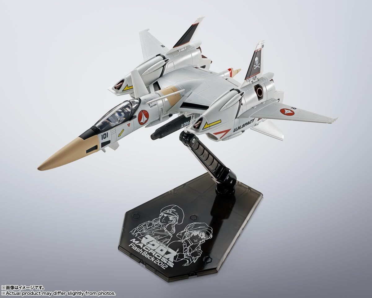 HI-METAL R Macross Flash Back 2012 VF-4 Lightning III Action