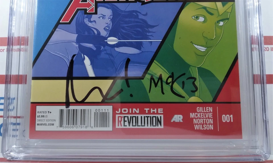 💥 CGC 9.8 FIRMADO YOUNG AVENGERS #1 KIERON GILLEN JAMIE MCKELVIE Loki Hawkeye Foto 3 de 4