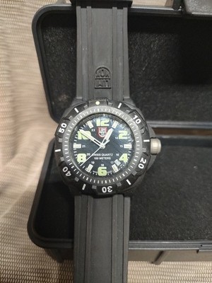 Luminox Navy Seal Quartz Men's Wristwatch With Hard Case Bundle