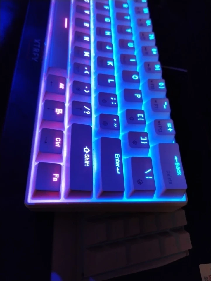 Teclado mecánico con cable Cherry XTRFY MX 3.0S GAMING - blanco Foto 4 de 4