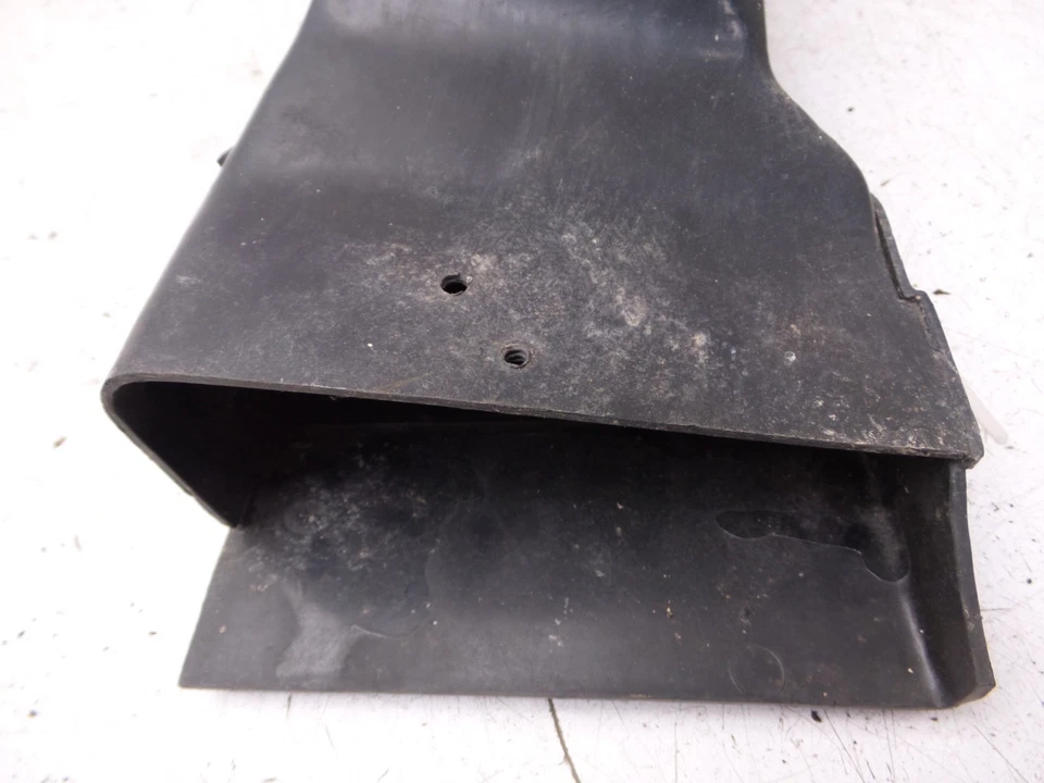 70-81 Firebird Trans Am conducto de transición centro inferior debajo del tablero aire acondicionado GM 477802 Foto 2 de 4