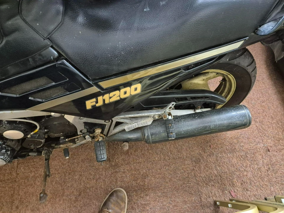 Yamaha FJ 1200 1987 SPARES OR REPAIR - Image 3 of 4