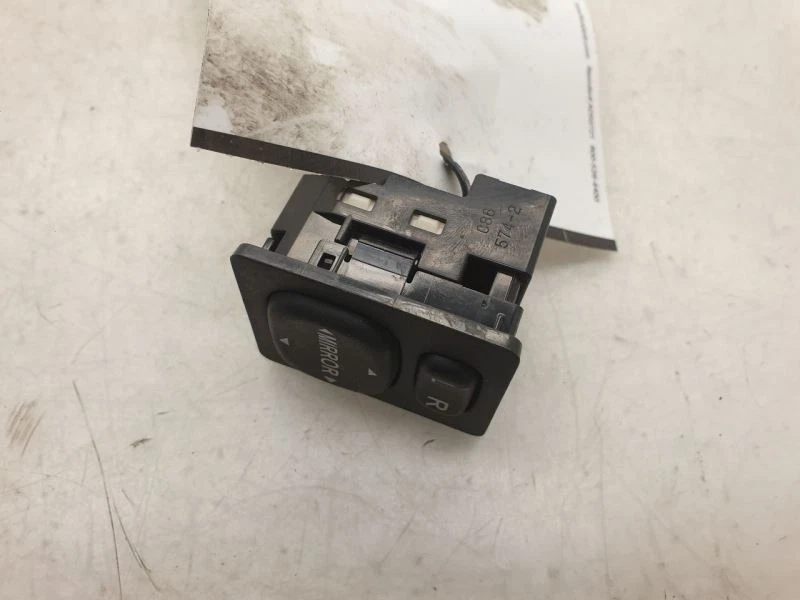 Toyota Yaris 2008 1,5 L interruptor de control del espejo retrovisor  Foto 3 de 4