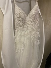Wedding Dress Bella s Bridal Ivory A-Line V-Neck Sleeveless Lace Beaded Tulle