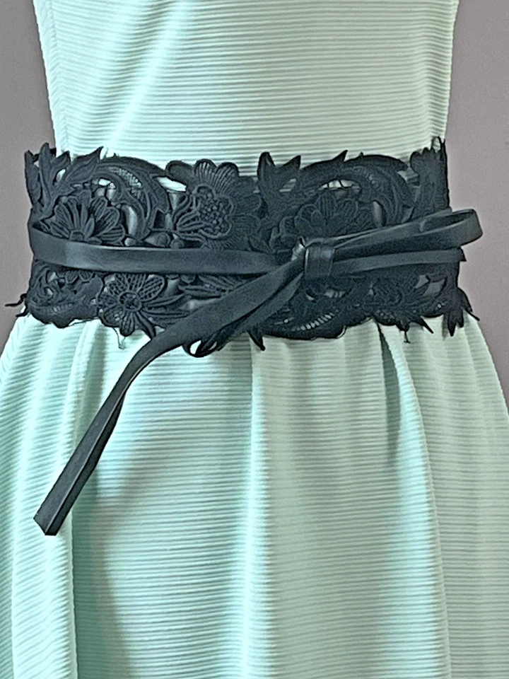 Women  Belt  Hollow Black Floral Wide Corset Faux Leather Strap  Waistband - Image 2 of 4