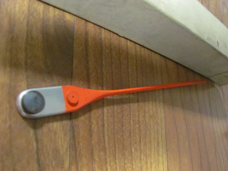 NOS 61 62 63 64 65 66 67 Pontiac Catalina Bonneville Speedometer Needle 1588747 - Image 2 of 4