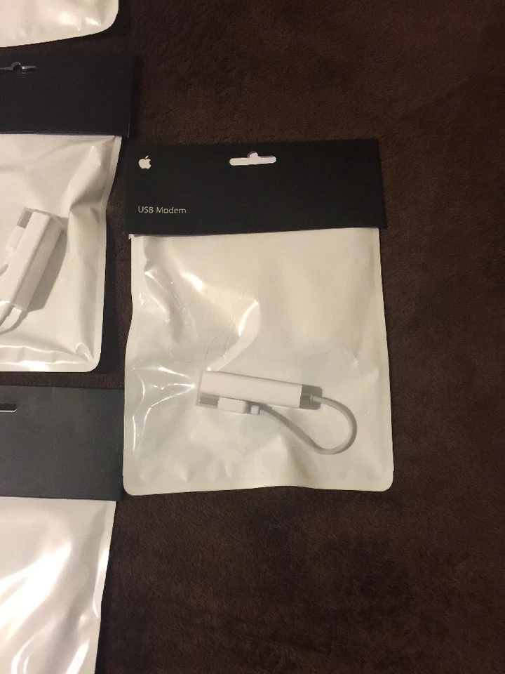 Lot of 10 Genuine Apple USB Dial-up External 56 Kbps Modem Model MA034Z/A - Image 2 of 4