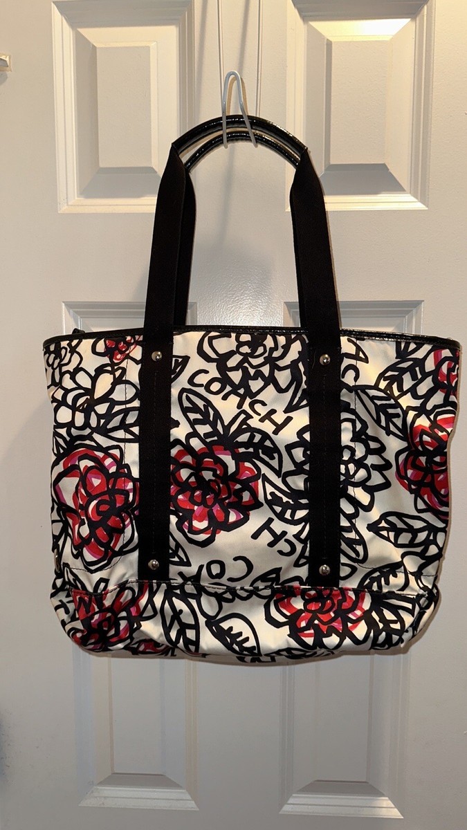 Coach Handbag - Poppy Daisy Floral Graffiti No C1194-F16583 Coach Handbag - Poppy Daisy Floral Graffiti No C1194-F16583