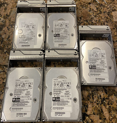 Lot of 5 Hitachi/Sun Micro HUS153030VLS300 0B22188 300GB SAS 3.5'' 15K Hard Drive