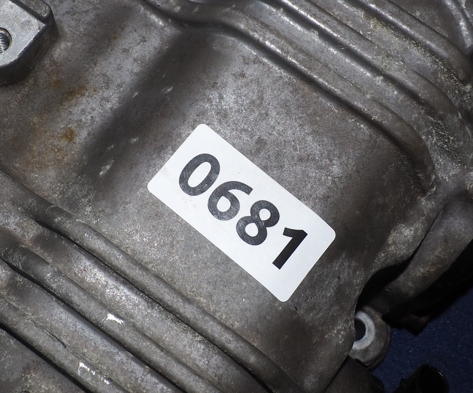 2013-2021 Ghibli Quattroporte Levante F160 3.0L Right Side Engine Valve Cover OE