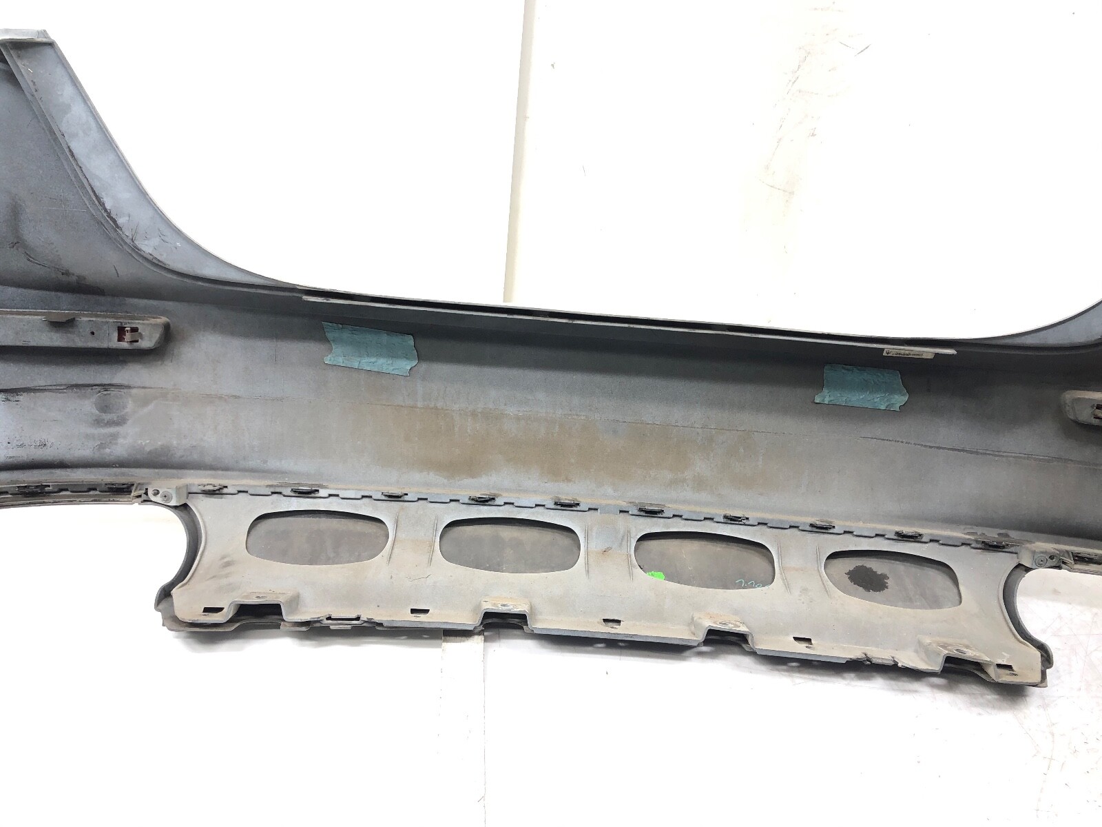 2014-2017 MASERATI GHIBLI REAR BUMPER COVER OEM BIANCO WHITE #DAMAGED.
