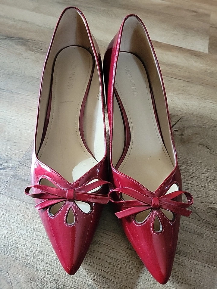 Sapatos femininos Joan & David Dagardner salto gatinho vermelho escuro couro envernizado, 7M - Imagem 2 de 4