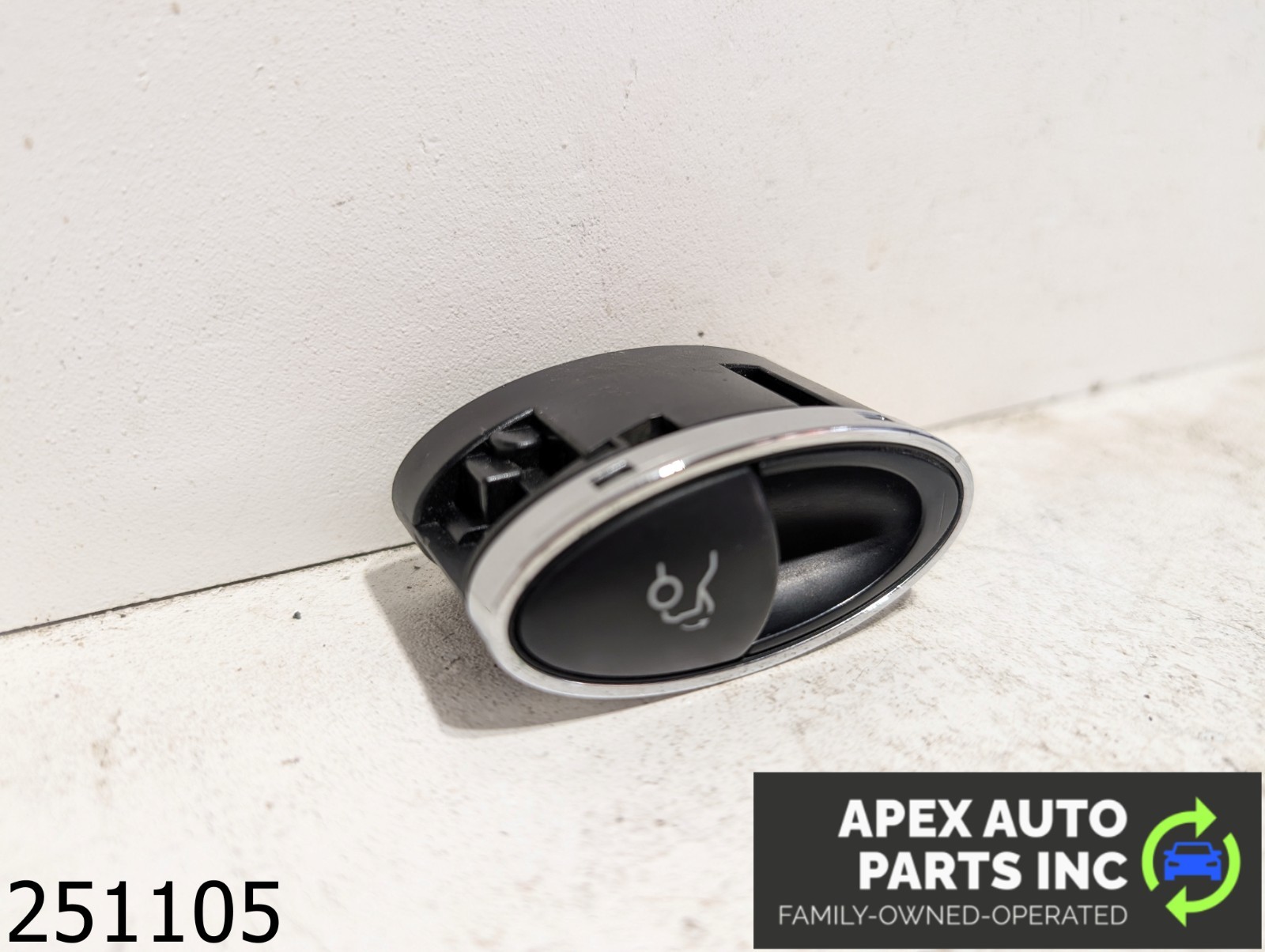 OEM 2004 Mercedes E320 3.2L Trunk Remote Release Opener Button Switch