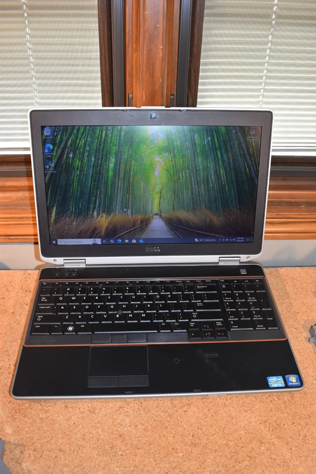 Dell Latitude E6520 Laptop Intel Core i5-2520M 8GB RAM 256GB SSD Windows 10 Pro - Image 2 of 4