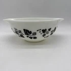 Vintage Pyrex Black & White Gooseberry #443 Cinderella Mixing Bowl 2 1/2 Quart