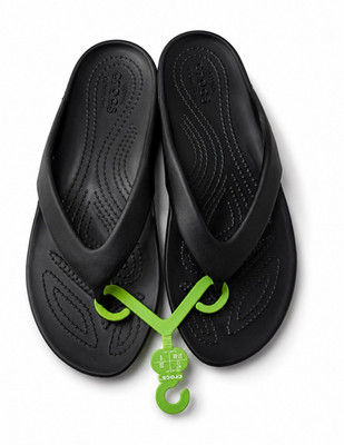 Crocs Classic Flip Women Black Flip Flop Sandals Slip On Faux Leather US 7
