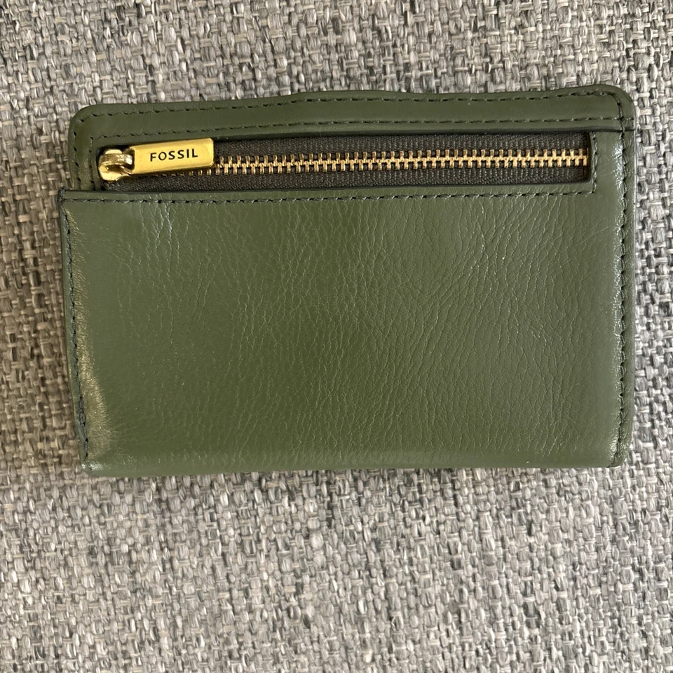 Cartera multifunción plegable de cuero verde de diseñador de lujo FOSSIL Lizal nueva sin etiquetas Foto 2 de 4