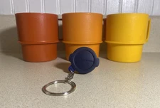 Vintage Tupperware Lot Of 4 (3) Stackable Coffee Cup Mugs (1) Blue Bowl Keychain