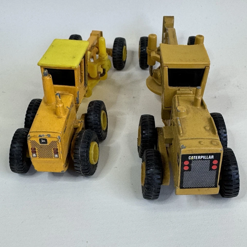 ERTL CAT 12G & JOHN DEERE 772B Diecast Road Grader Lot Vintage Construction - Image 4 of 4