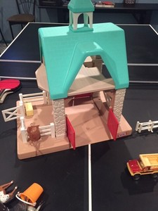 little tikes barn