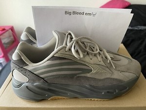 adidas yeezy 700 tephra