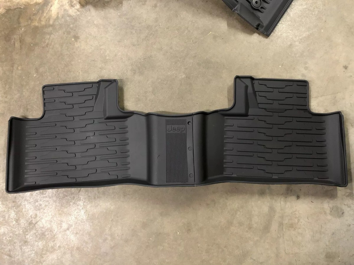 2016-2022 Jeep Grand Cherokee WK Rubber All Weather Slush Mat