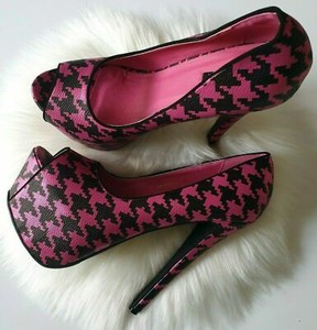 pink platform court shoes