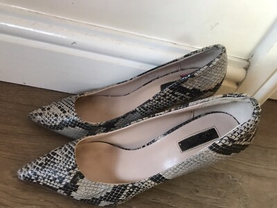 Topshop Snake Skin High Heels Size Euro 39 Sexy Court Immaculate  Condition UK
