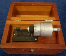Brown & Sharpe No 233 Bench Micrometer with Wooden Case USA