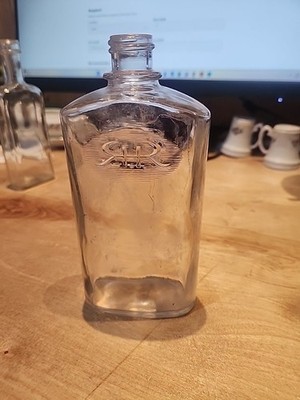 VINTAGE COLLECTIBLE OLD RHR WHISKEY BOTTLE