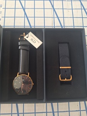 Daniel Wellington DW00100139 Watch with extra Fabric Strap