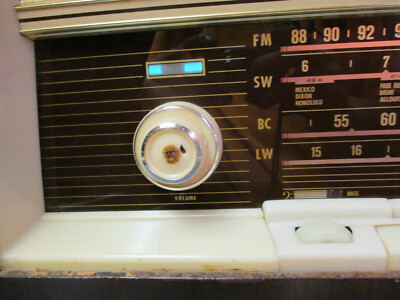German radio Fonovox by Loewe Opta Venus Stereo Type 06770W, fully