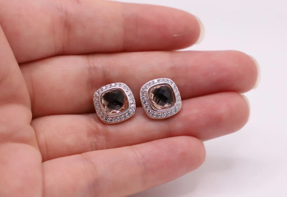 Aretes David Yurman de plata de ley albión de 7 mm de morganita y diamantes Foto 3 de 4