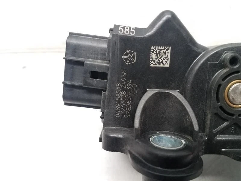 Jeep Patriot 2008 (2,4 L/MT) pedal acelerador - DBW/conducción por cable Foto 3 de 4