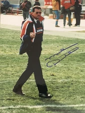 MIKE DITKA AUTOGRAPHED SIGNED FLIPPING THE BIRD 8X10 CHICAGO BEARS HOF 1988
