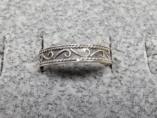 GRANDMA GRABE'S BEAUTIFUL VINTAGE 925 STERLING SILVER OPEN BACK 1.3G RING SIZE 3